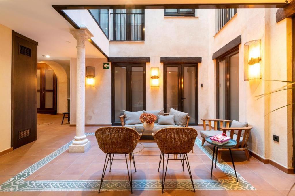 Suites San Pablo Siviglia Esterno foto